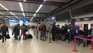 Lietuviai užstrigo Londono Lutono oro uoste