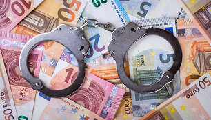Uždaryti skambučių centrai, i&scaron; Europos Sąjungos piliečių i&scaron;vilioję milijonus eurų