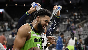 timberwolves_spurs_basketball_09997.jpg-3d8a4