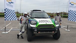„Agrorodeo Dakar" komanda pristato su Klaipėdos LEZ sukurtą reklamą