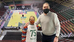 Arvydas Sabonis pasveikino Vidą Mačiulį
