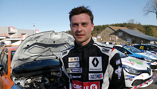 Jonas Karklys startavo Belgijos SPA trasoje, žiedinių lenktynių &bdquo;Renault Clio Central Europe&ldquo; serijoje