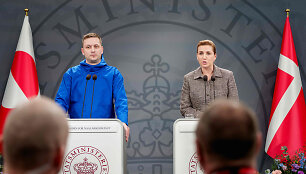 Jensas-Frederikas Nielsenas su Mette Frederiksen / LISELOTTE SABROE / AFP