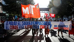 Čilėje vyko protestai dėl planų parduoti ličio gavybos licenciją