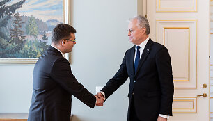 Laurynas Kasčiūnas, Gitanas Nausėda