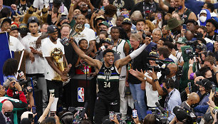  Giannis Antetokounmpo ir „Milwaukee Bucks“ tapo NBA čempionais. 