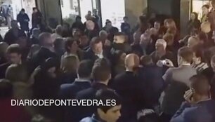Mariano Rajoy sulaukė smūgio į galvą