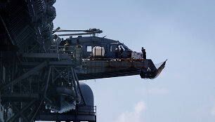 JAV karinio jūrų laivyno sraigtasparnis &bdquo;MH-60S Knighthawk&ldquo;