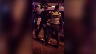 alytuje-nufilmuotas-jauno-boksininko-susiremimas-su-policininkais
