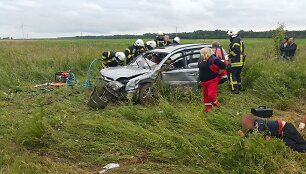 &Scaron;ilutės rajone nuo kelio nuvažiavo &bdquo;Opel Vectra&ldquo; su penkiais žmonėmis. 