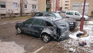 Degęs automobilis