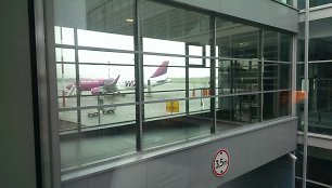 Į Milaną jau turėję skristi „Wizz Air“ keleiviai grįžo į Vilniaus oro uosto laukimo salę