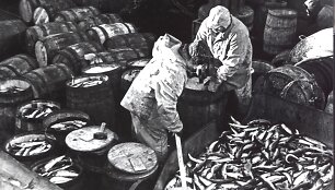 Silkės žūklė. Bernardo Aleknavičiaus nuotrauka. 1968 metai