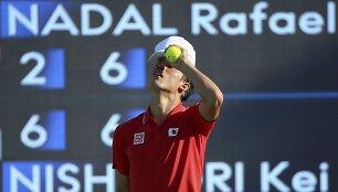 Bronziniame Rio pragare Kei Nishikoris nugalėjo Rafaelį Nadalį
