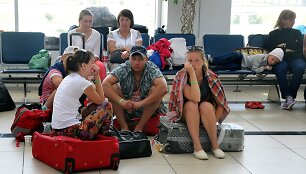 Turistai i&scaron; Rusijos Antalijos oro uoste