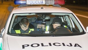Naktinis policijos reidas