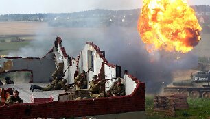 Antrojo pasaulinio karo mū&scaron;io inscenizacija &bdquo;Stalino linijos&ldquo; muziejuje Baltarusijoje