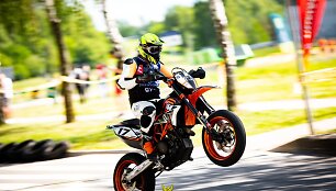 &bdquo;SuperMoto&ldquo; čempionato Elektrėnuose įspūdingiausios akimirkos