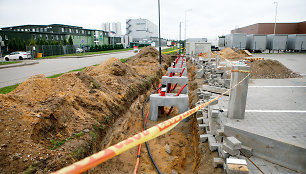 Tesla Supercharger krovimo stotelės statybos