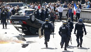 Protestuojantys Paryžiaus taksi vairuotojai