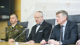 Alvydas &Scaron;iuparis, Juozas Olekas ir Artūras Paulauskas