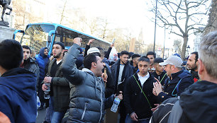 Britų krikščionių demonstracija prieš musulmonus Londone nepraėjo taikiai.