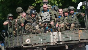 Ukrainiečių kariai netoli Marjinkos miestelio, Ukrainoje