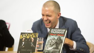 Andriaus Tapino ir Algimanto Čekuolio diskusija apie literatūrą