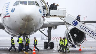 Vilniaus oro uoste nusileido Prancūzijos karinių oro pajėgų lėktuvas Airbus A310