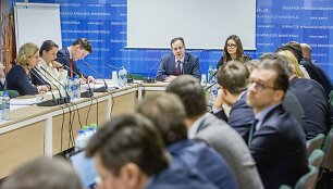 Sveikatos ministro Aurelijaus Verygos susitikimas su verslininkais dėl specializuotų alkoholio parduotuvių