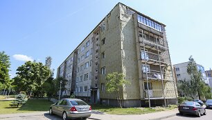 Nebaigtas renovuoti Vilniaus Žirmūnų g. daugiabutis 