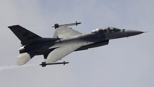 F-16 &bdquo;Fighting Falcon&ldquo; naikintuvas