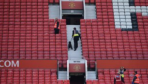 Evakuotas &bdquo;Old Trafford&ldquo; stadionas
