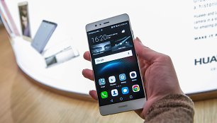 Londone pristatytas naujasis „Huawei“ P9 telefonas