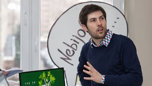 Komiksų centre &Scaron;iaulių bibliotekoje svečias i&scaron; Prancūzijos dalijosi patirtimi su vietos jaunimu