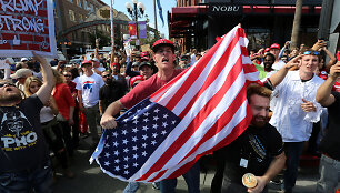 Protestai prie&scaron; Donaldą Trumpą San Diege