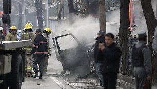 Turkijos diplomatų automobilis po sprogimo