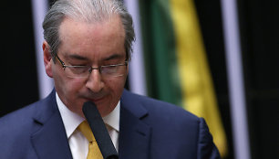 Brazilijos parlamentas atėmė mandatą iš D.Rousseff apkaltos iniciatoriaus