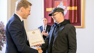 Už knygą &bdquo;100 istorinių Vilniaus reliktų&ldquo; D.Pocevičiui įteikta sostinės mero premija