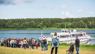 Reguliarūs reisai laivu į Bir&scaron;toną sulaukia didžiulio turistų susidomėjimo