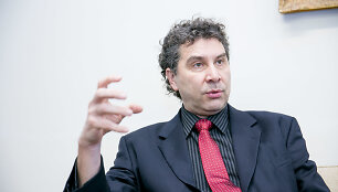 Cornelis Bjola