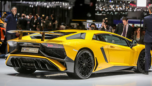 „Lamborghini Aventador SV“