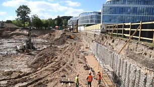 Pradėtos verslo centro Saltoniškių gatvėje, Žvėryne statybos