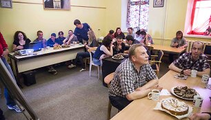 Pyragų diena &bdquo;Caritas&ldquo; laikinuosiuose namuose