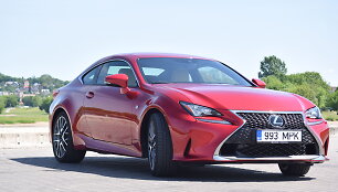 Naujasis &bdquo;Lexus RC200t&ldquo; automobilis