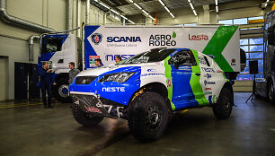 Vaidoto Žalos ir Sauliaus Jurgelėno automobilis &bdquo;Seat Dakar Leon&ldquo;