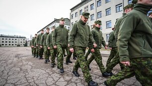 &Scaron;auktinių savanorių pirmoji diena