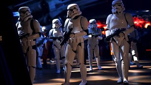 10. &bdquo;Star Wars The Force Awakens&ldquo; filmo premjera