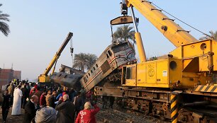 Egipte nuo bėgių nulėkus traukiniui sužeista 70 žmonių