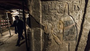 Archeologai beveik neabejoja rasiantys dar neaptiktų kriptų faraono Tutanchamono kape